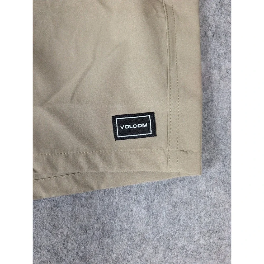 Volcom Hybrid Shorts Mens Khaki Tan Elastic Waist Quick Dry Surf Active XL